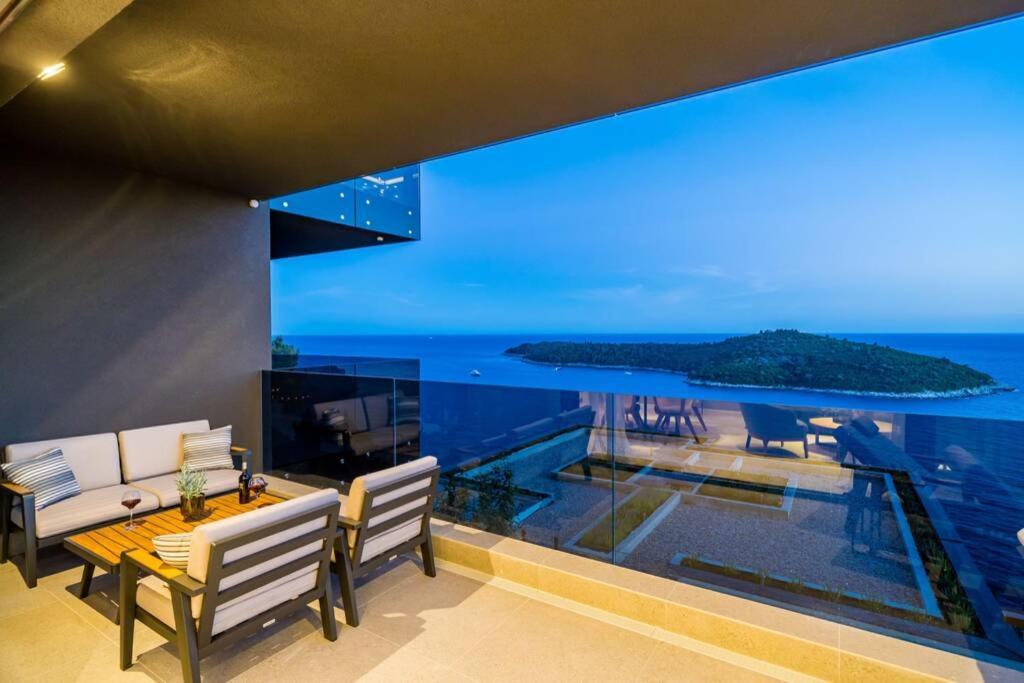 New&Luxury 5* With An Amazing View - Pure Apartment ดูบรอฟนิก ภายนอก รูปภาพ