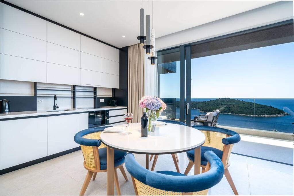 New&Luxury 5* With An Amazing View - Pure Apartment ดูบรอฟนิก ภายนอก รูปภาพ