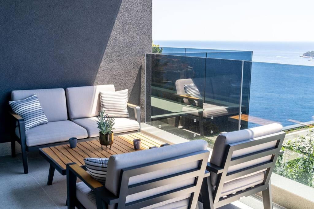 New&Luxury 5* With An Amazing View - Pure Apartment ดูบรอฟนิก ภายนอก รูปภาพ