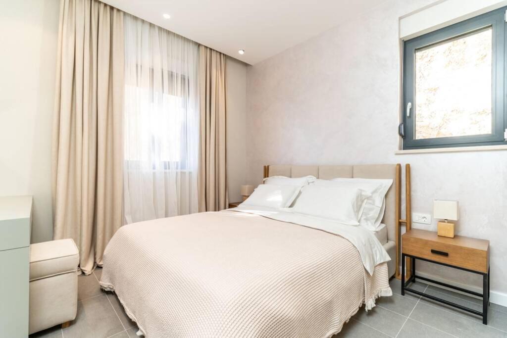 New&Luxury 5* With An Amazing View - Pure Apartment ดูบรอฟนิก ภายนอก รูปภาพ